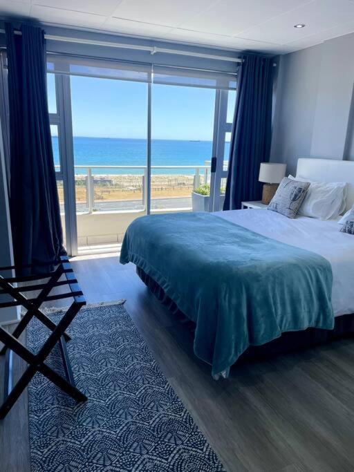 Apartment B402 Nautica Cape Town